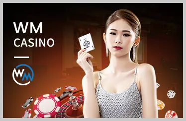 Bàn Poker với người chơi đang đấu trí